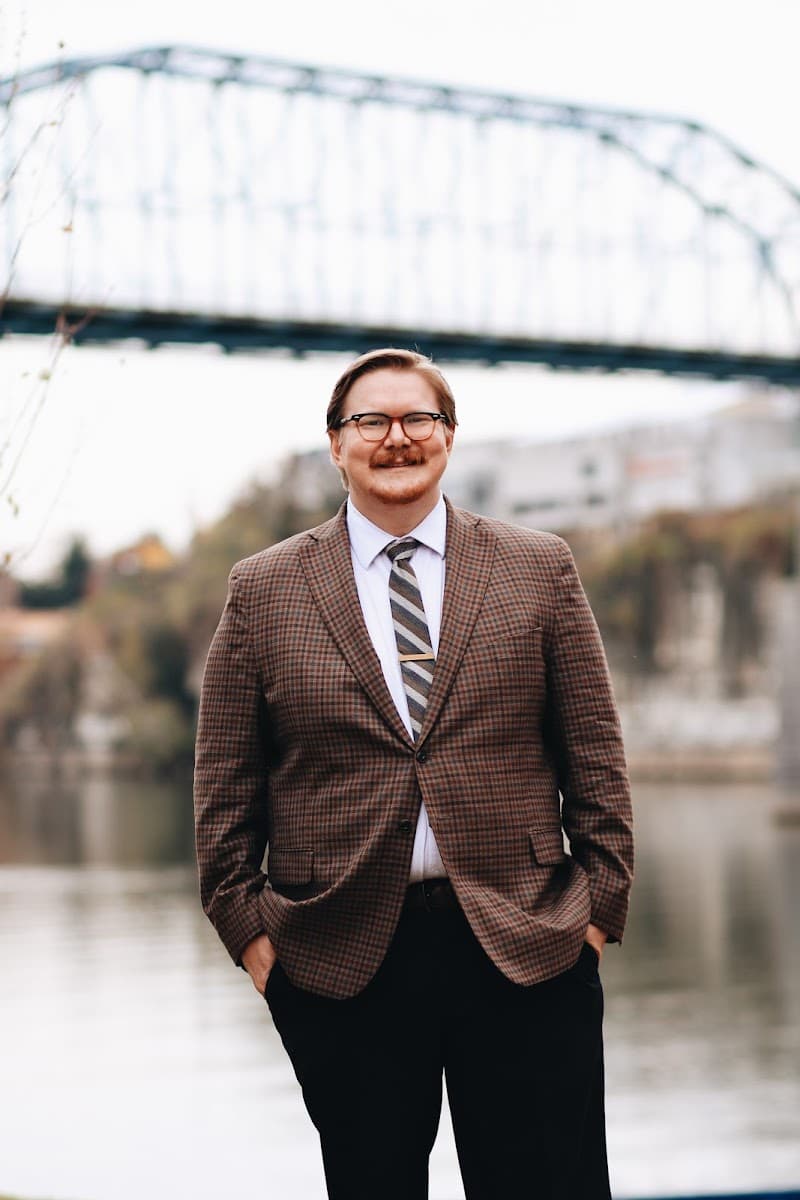Tim Henshaw - The Nooga Lawyer